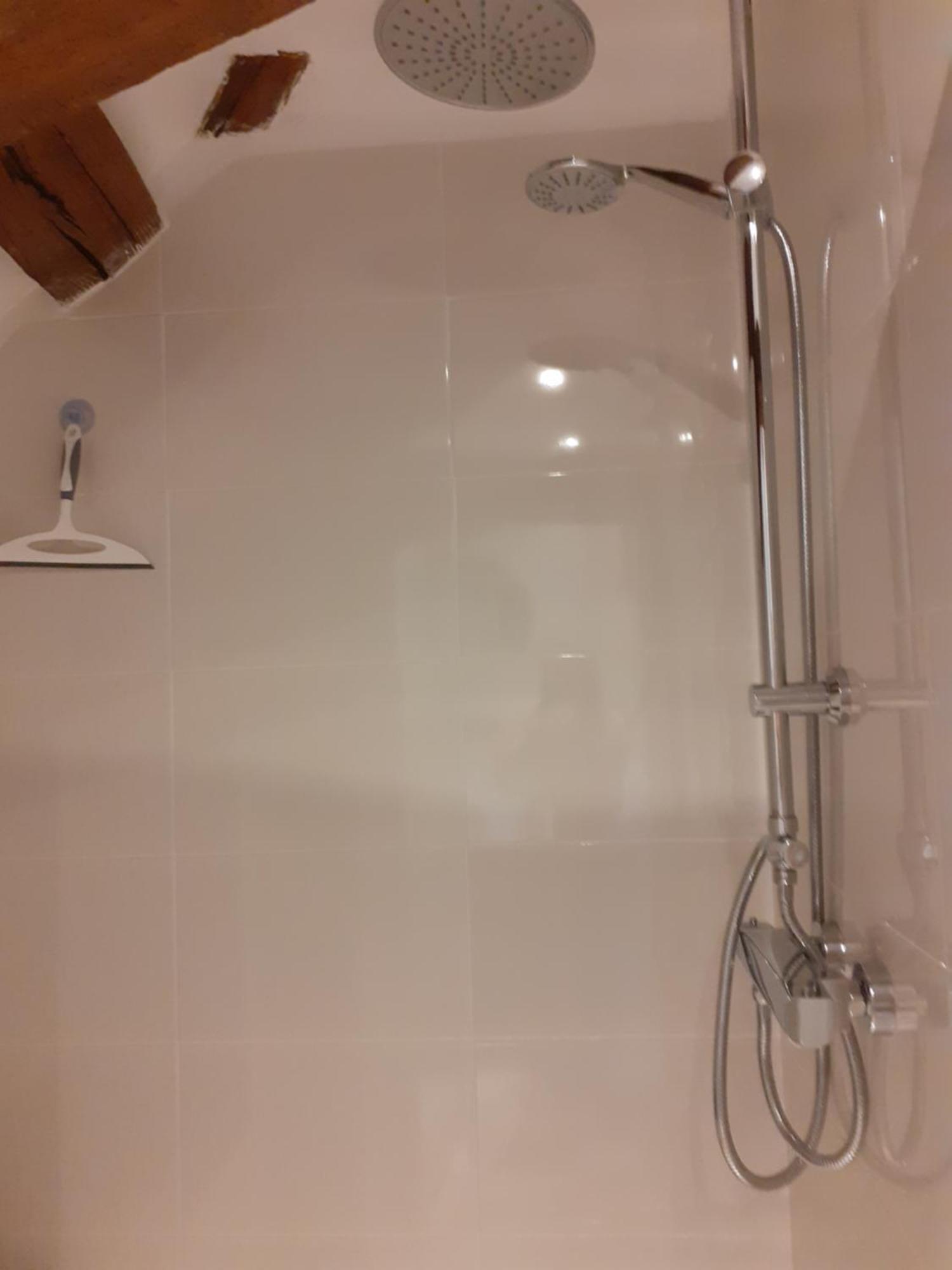 Chambre Dhotes B&B Le Figuier Benayes Bilik gambar